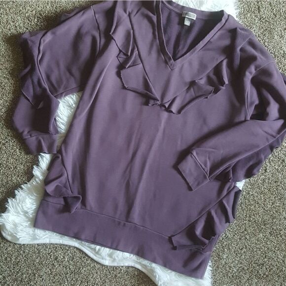 Chelsea28 purple ruffle sweatshirt Size Small - Picture 1 of 8